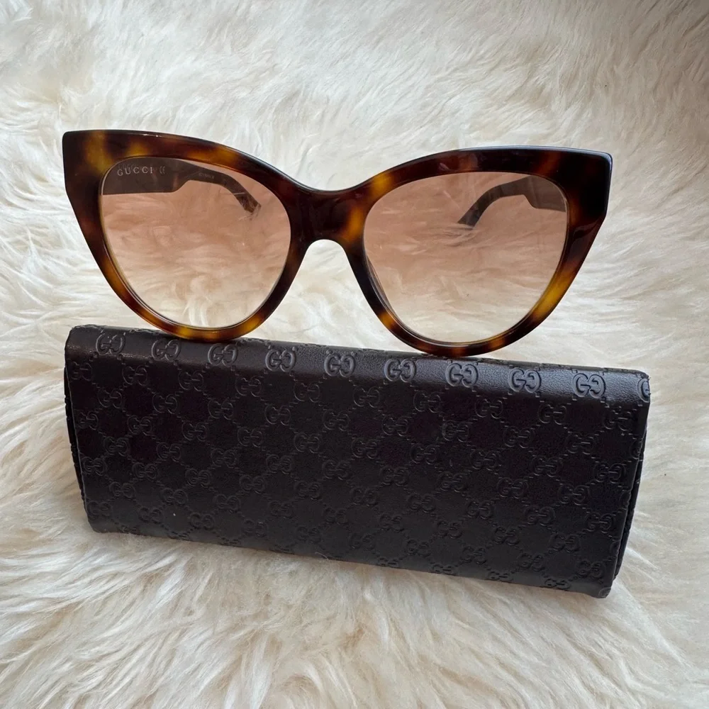 Gucci Tortoiseshell CatEye Sunglasses - Picture 1 of 6
